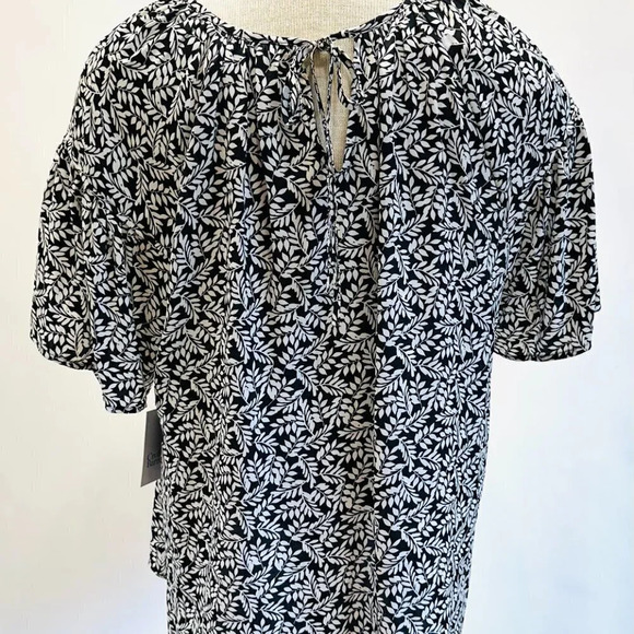 NWT CROFT & BARROW Women Short Sleeve Pullover Casual Black Floral Shirt Size XL - Picture 8 of 14